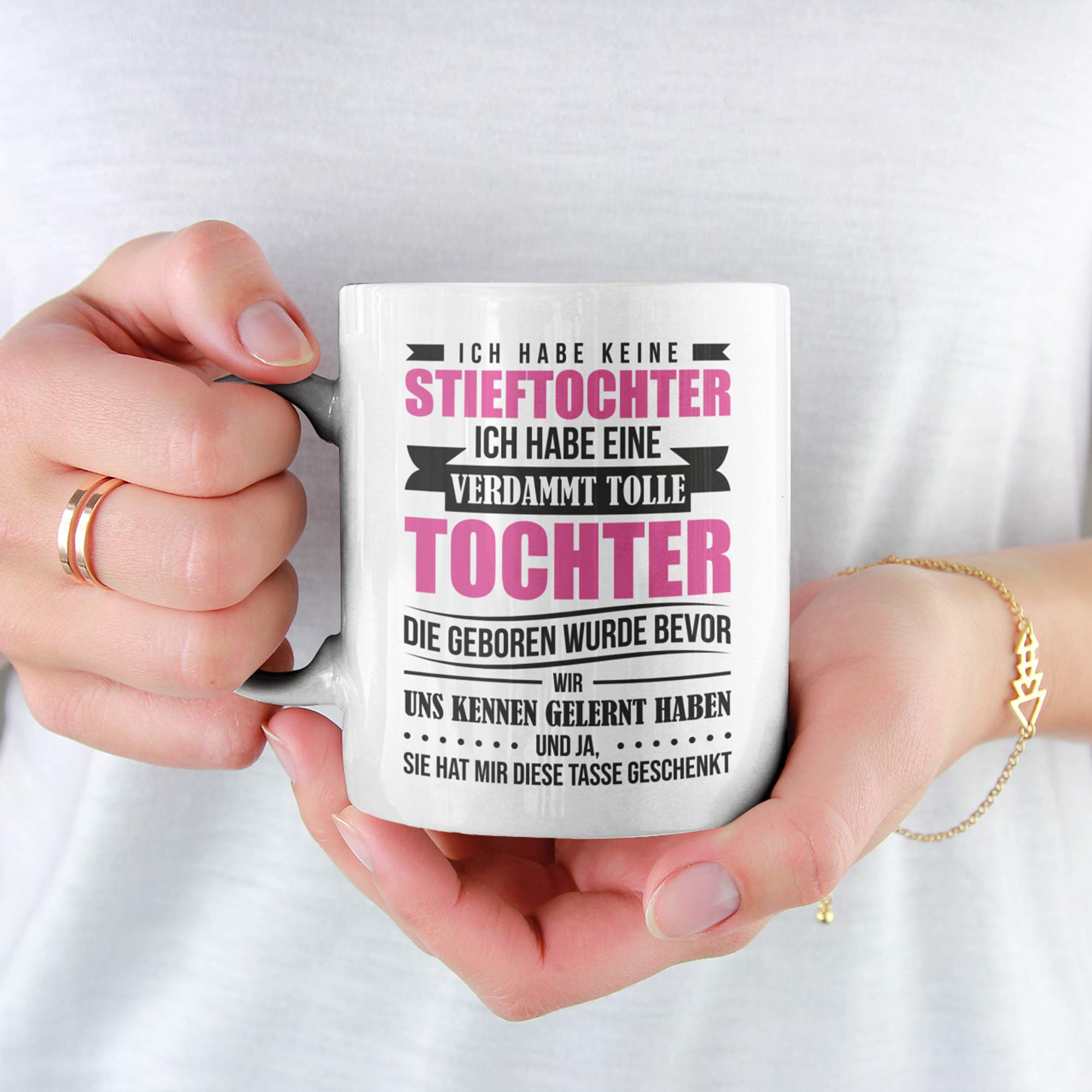 Bonusmama Tasse „Keine Stieftochter“ – Schriftzug Weiß – Bild 3